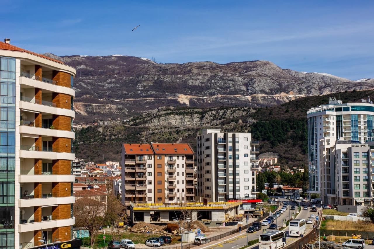 Apartments Lora In Apart-Hotel Budva Exterior photo