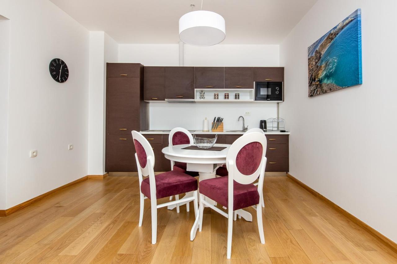 Apartments Lora In Apart-Hotel Budva Exterior photo