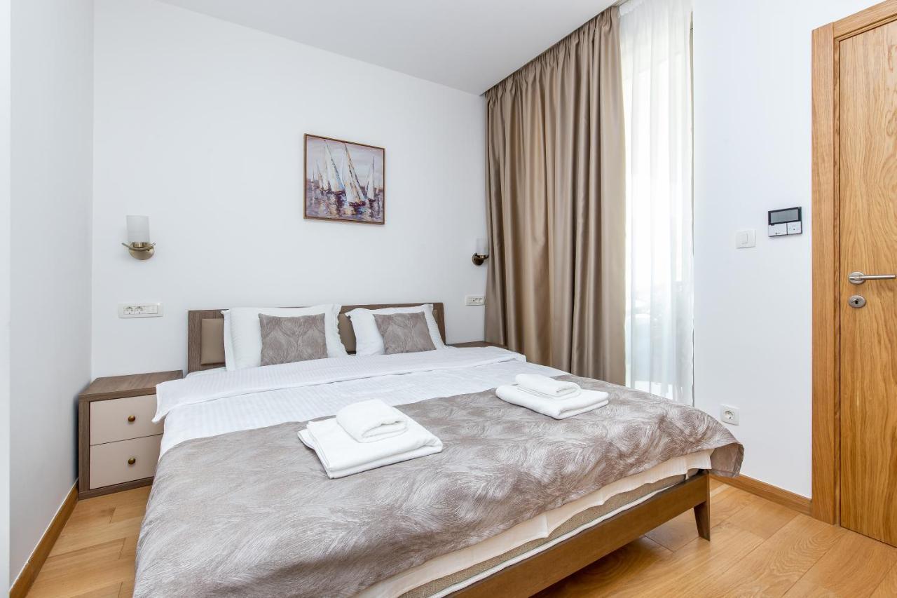 Apartments Lora In Apart-Hotel Budva Exterior photo