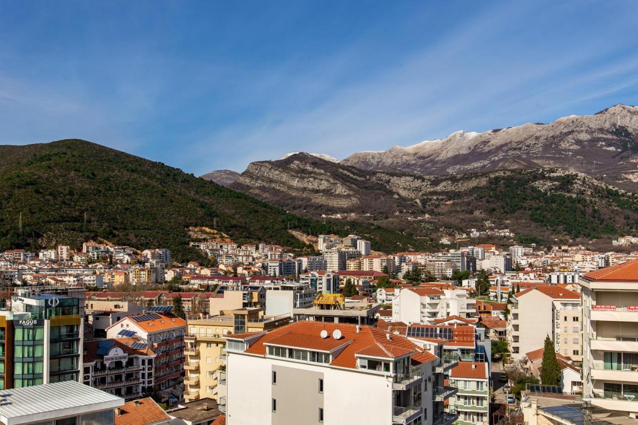 Apartments Lora In Apart-Hotel Budva Exterior photo